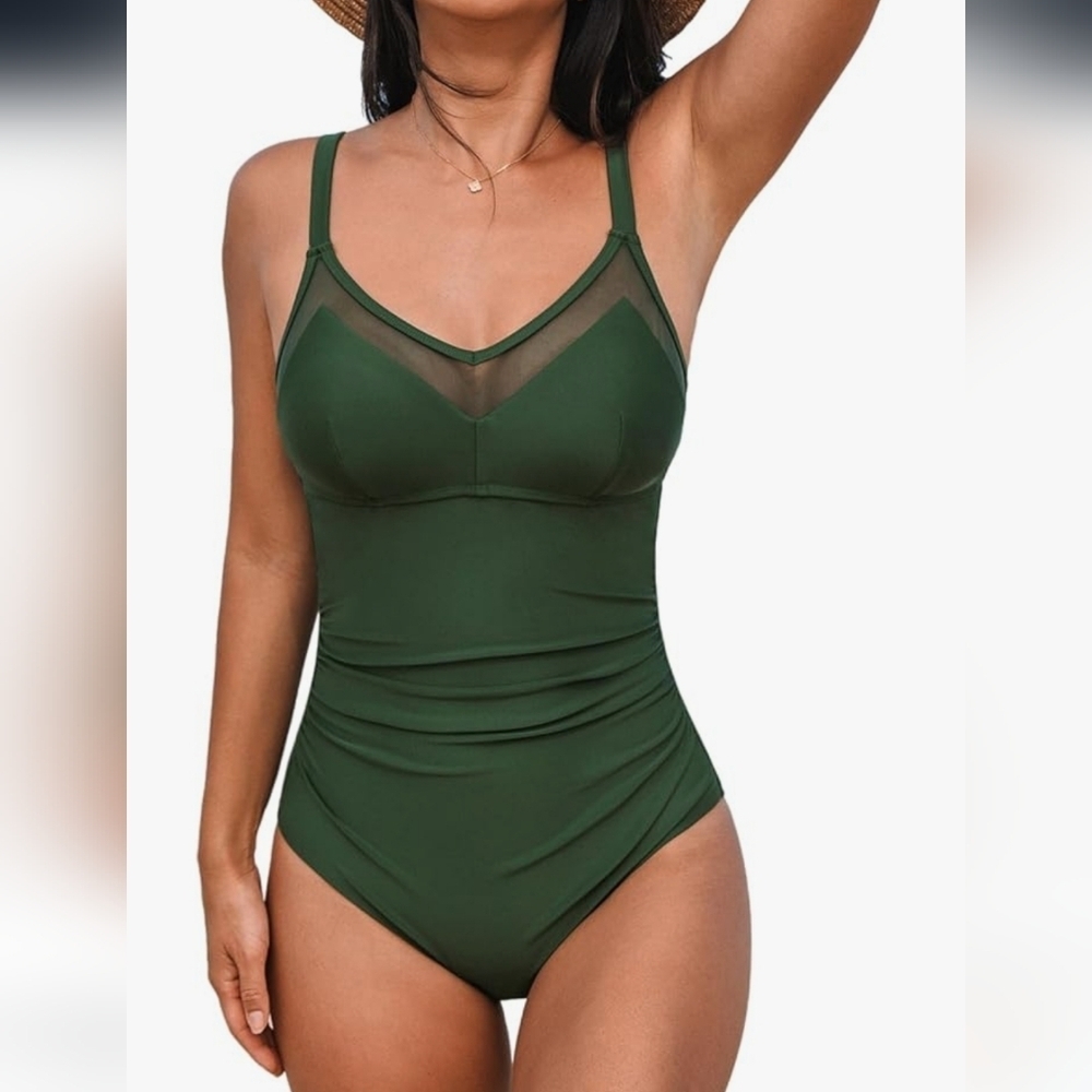 CUPSHE Women's One Piece Swimsuit - V Neck Back Hook Cutout Adjustable